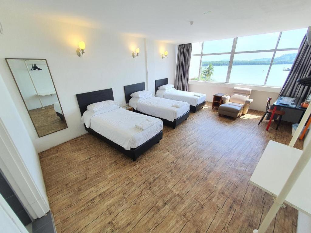 Riverine Garden Hotel Chukai Экстерьер фото
