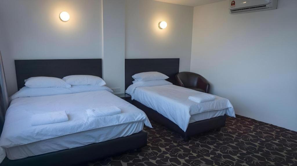 Riverine Garden Hotel Chukai Экстерьер фото